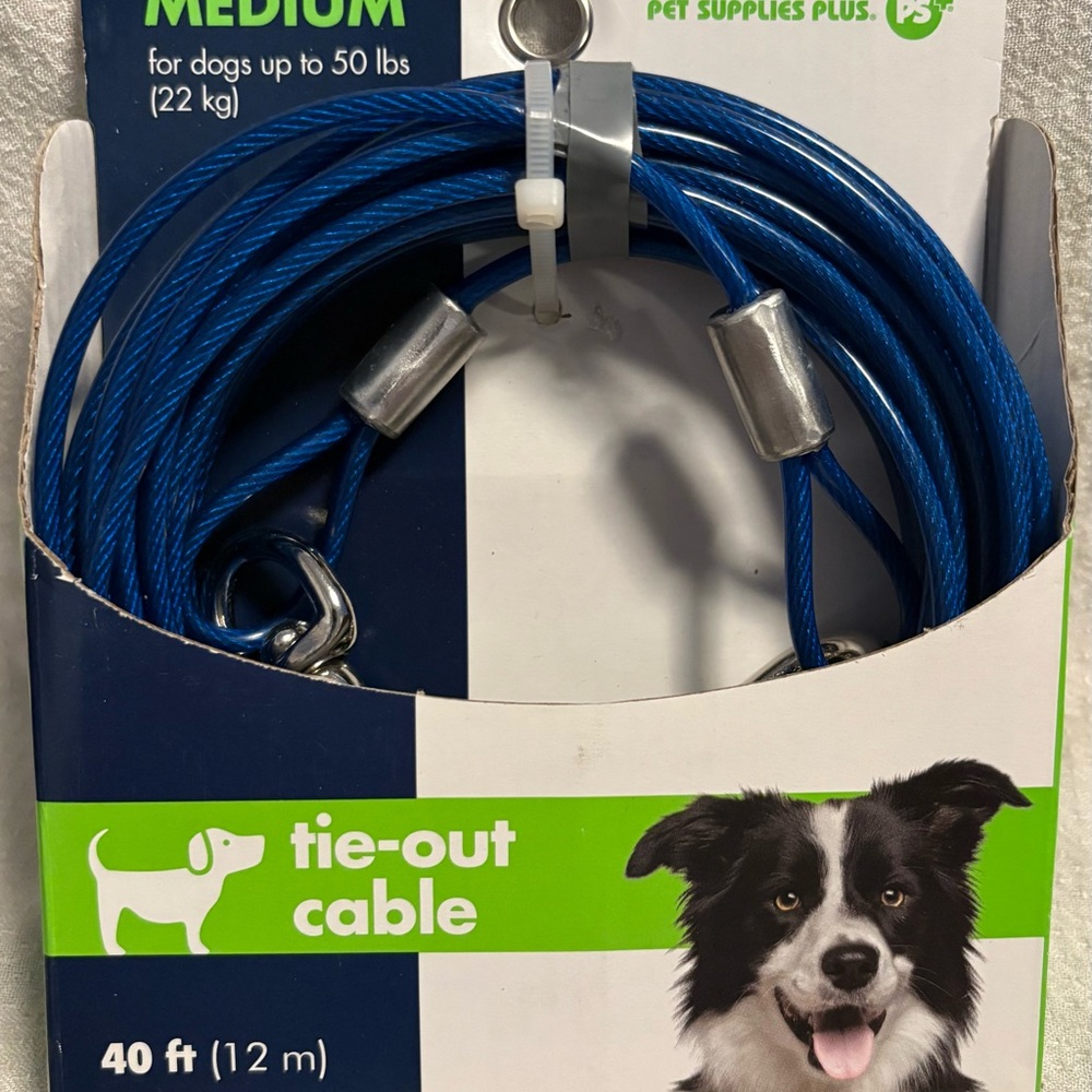 PET SUPPLIES PLUS  30' ft Dog Tie Out for pets up to 50 lbs (22kg)